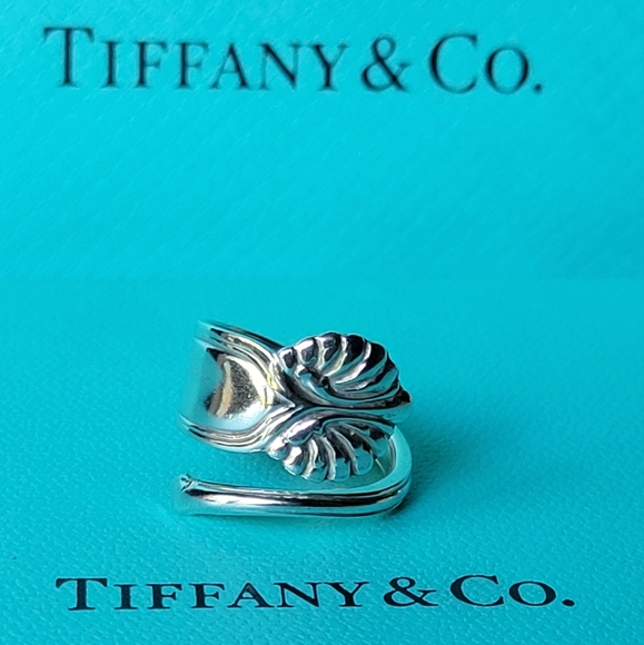 1880 Tiffany & Company Spoon Ring in Sterling Silver size 5 - Picture 13 of 16